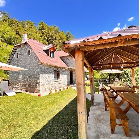 Guest House Gjelaj Theth Exterior foto