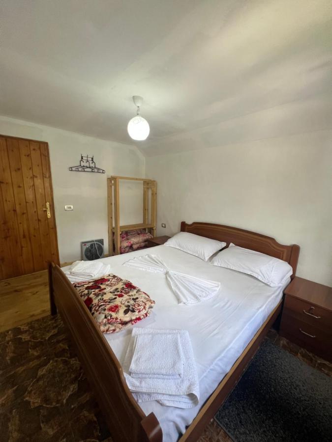 Guest House Gjelaj Theth Exterior foto